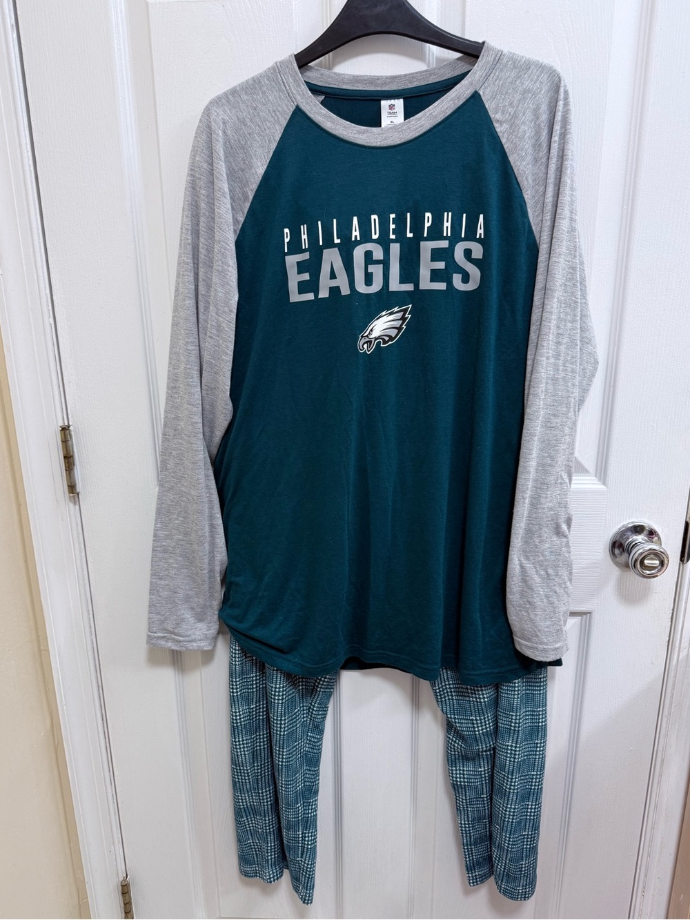 NFL Philadelphia Eagles Pajama Set in Green & Gray, Size XL